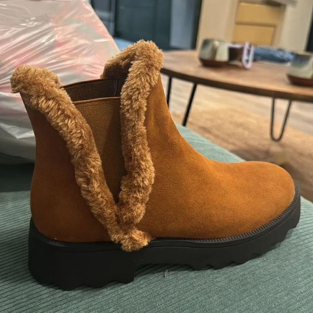 AEROSOLES tan faux